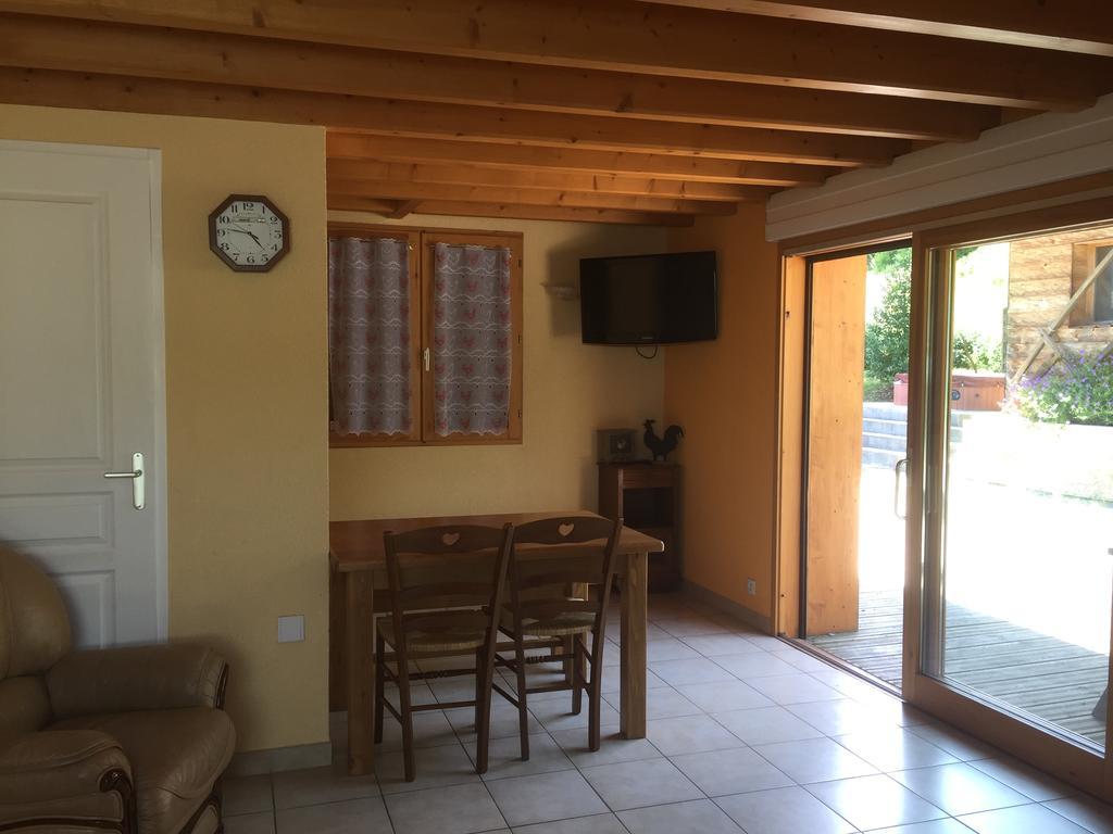 Auberge La Ferme De Ferrieres Annecy Exterior photo